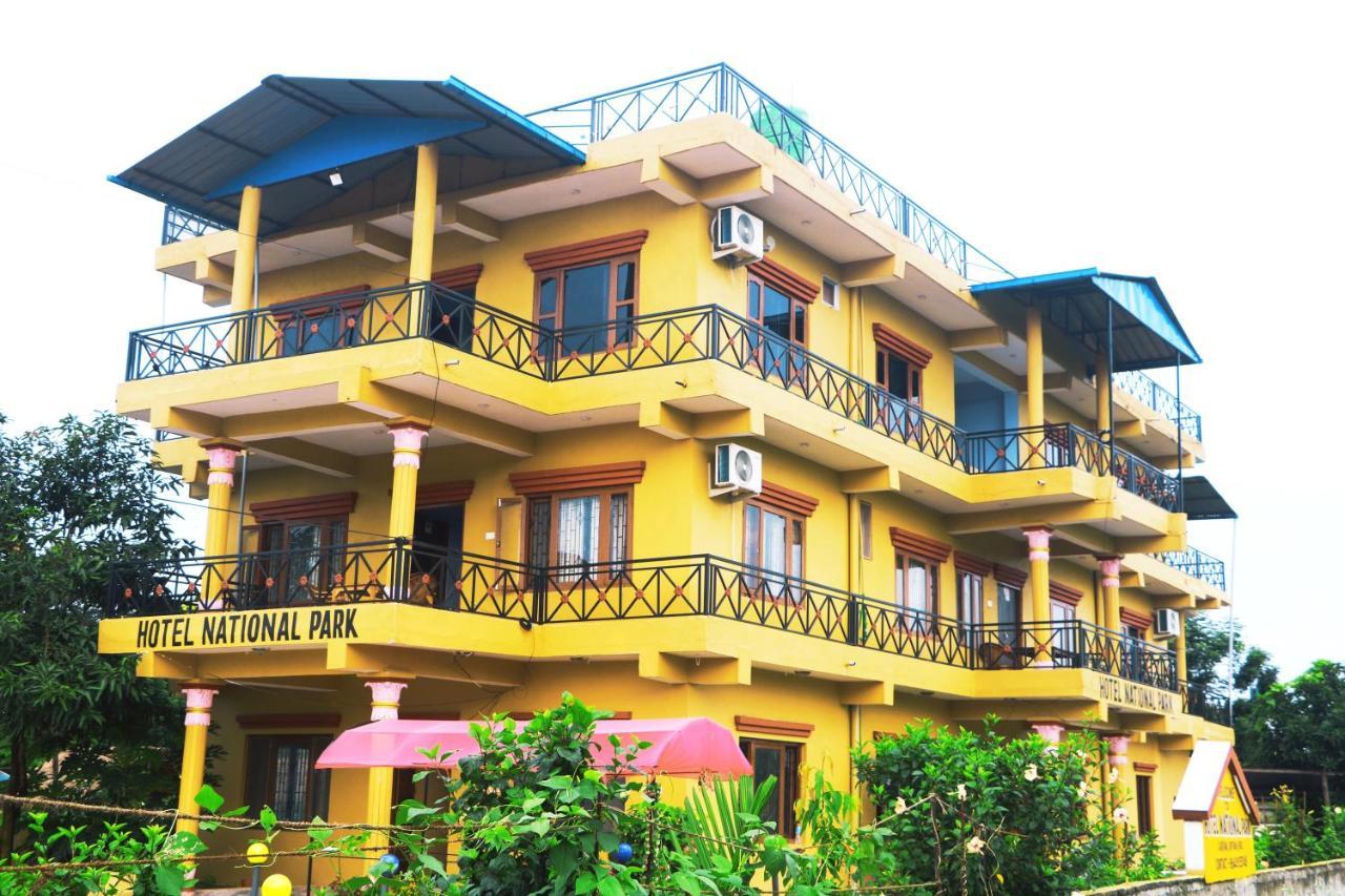 Hotel National Park- Best hotel in Sauraha Exterior foto