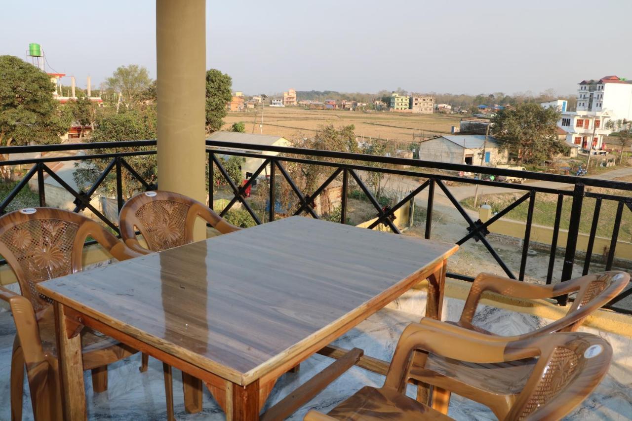 Hotel National Park- Best hotel in Sauraha Exterior foto