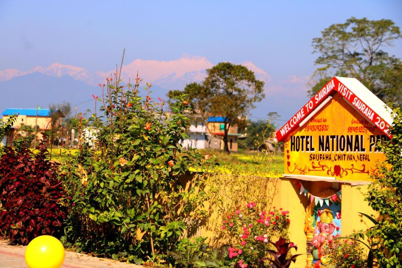Hotel National Park- Best hotel in Sauraha Exterior foto