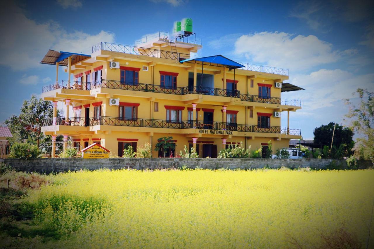 Hotel National Park- Best hotel in Sauraha Exterior foto