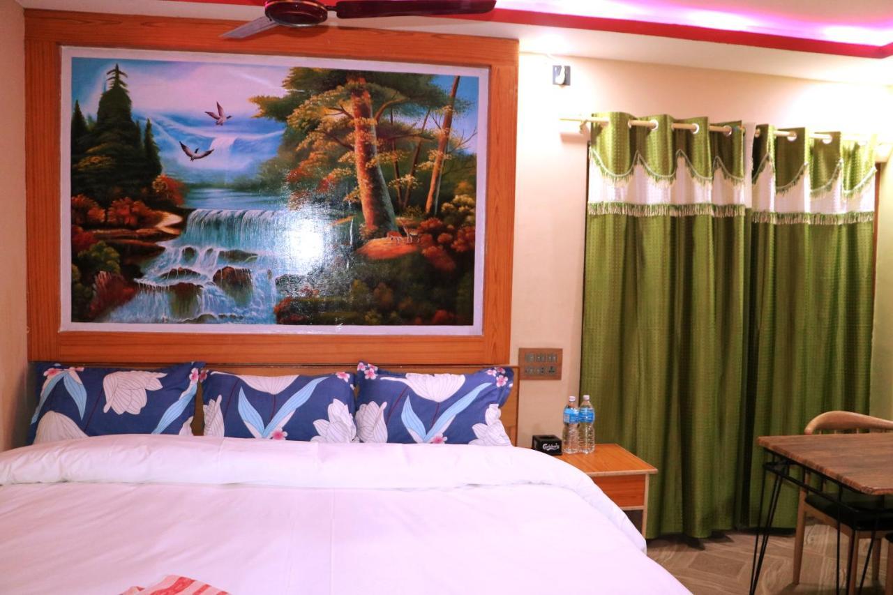 Hotel National Park- Best hotel in Sauraha Exterior foto
