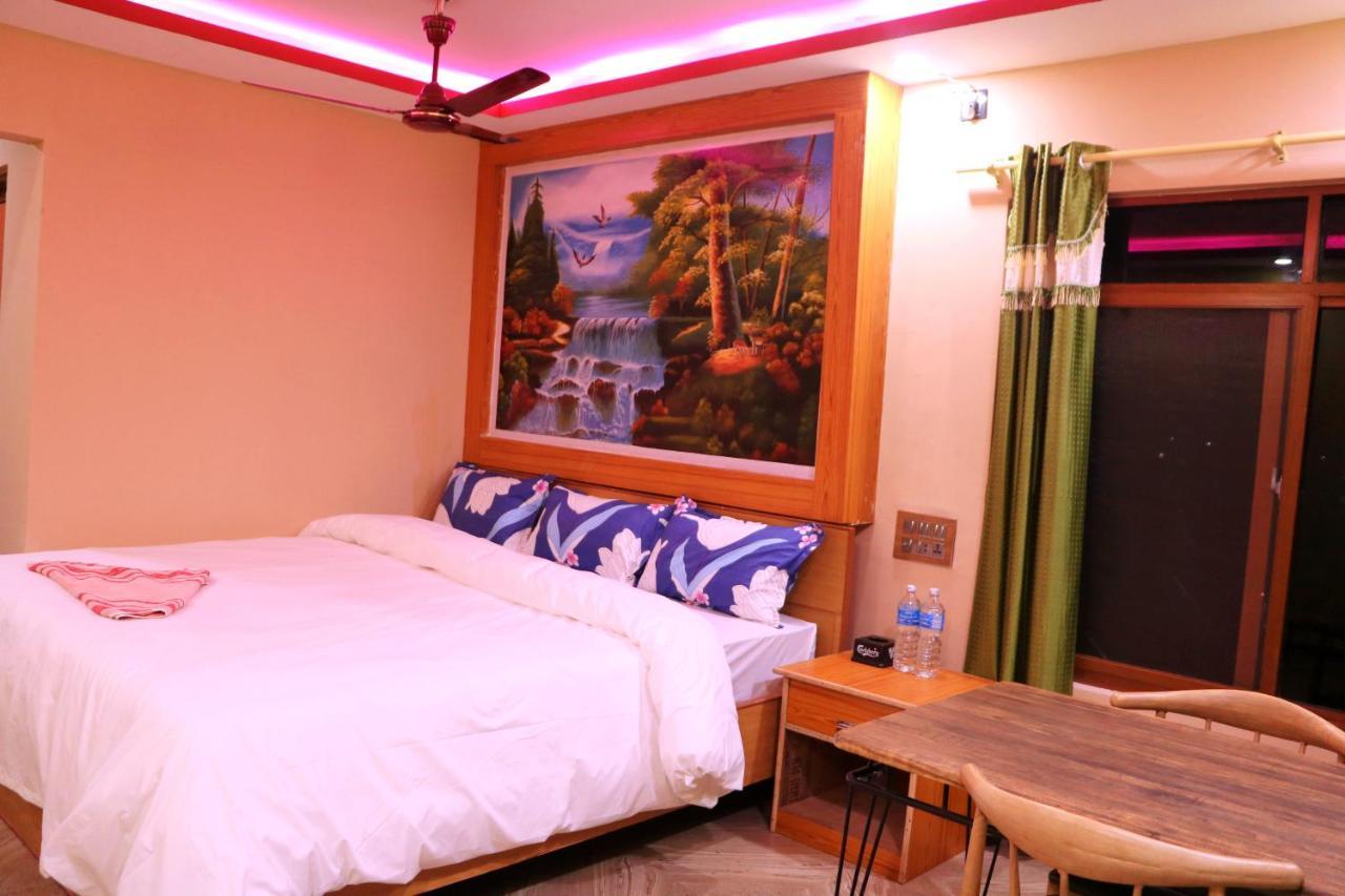 Hotel National Park- Best hotel in Sauraha Exterior foto