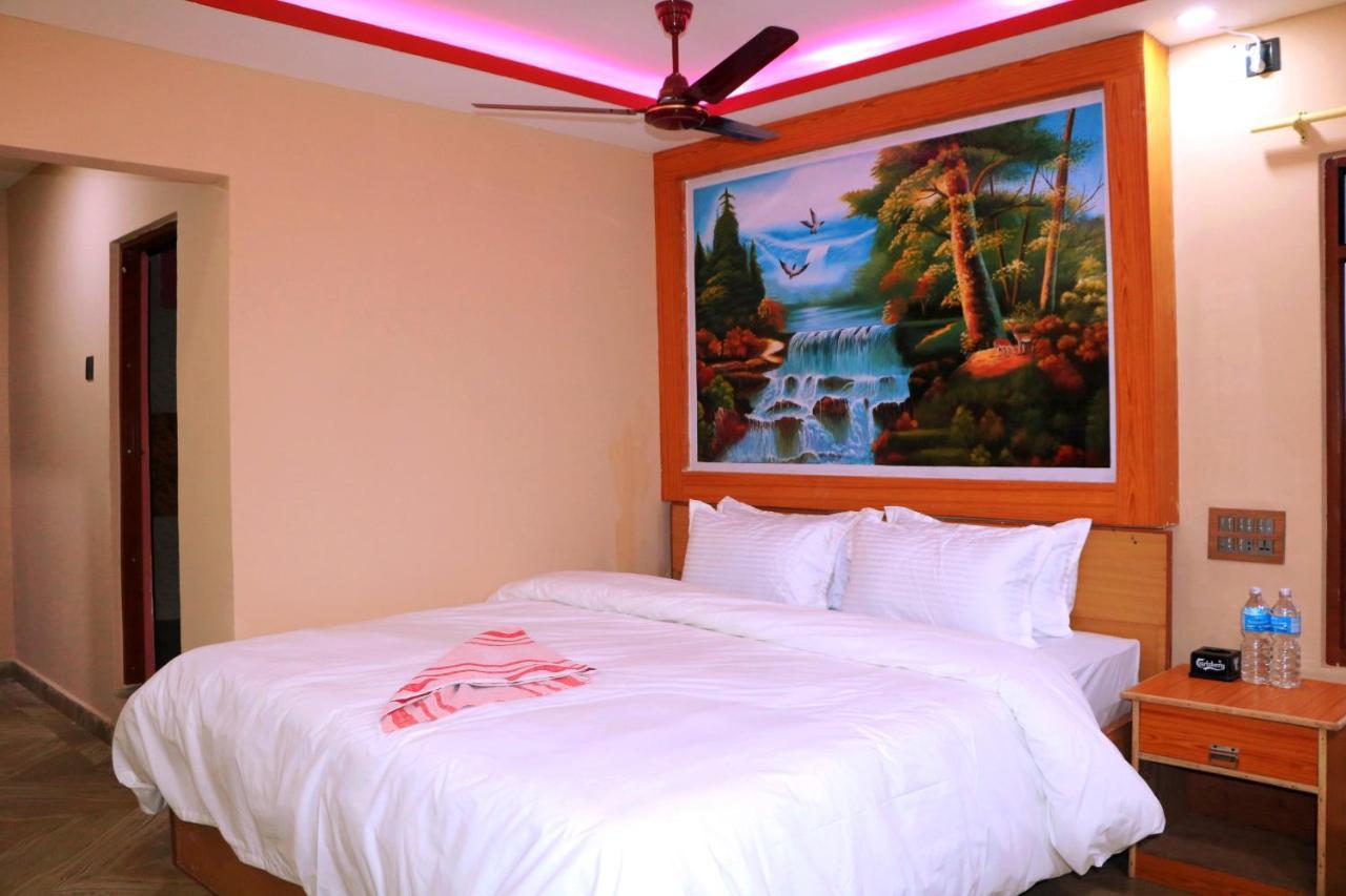 Hotel National Park- Best hotel in Sauraha Exterior foto