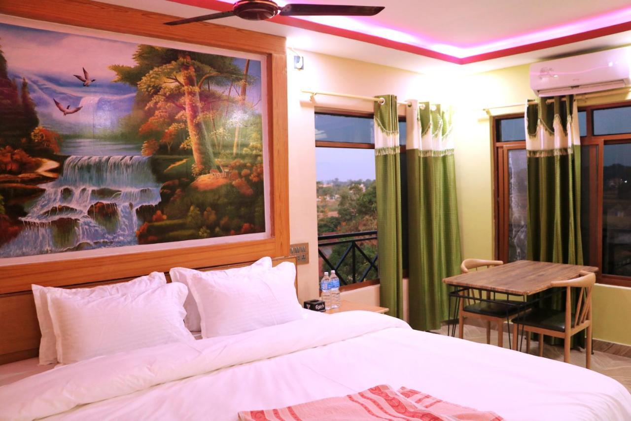Hotel National Park- Best hotel in Sauraha Exterior foto