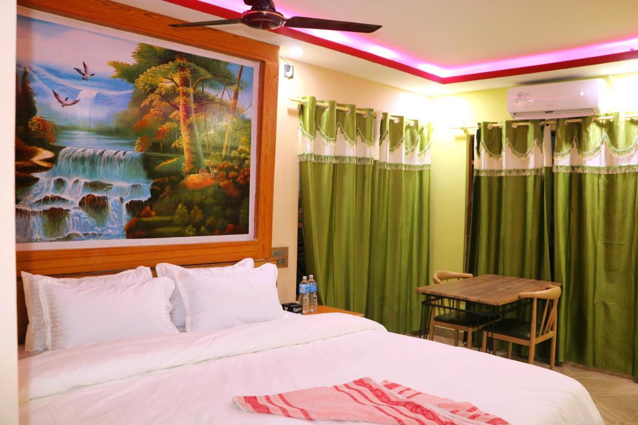 Hotel National Park- Best hotel in Sauraha Exterior foto