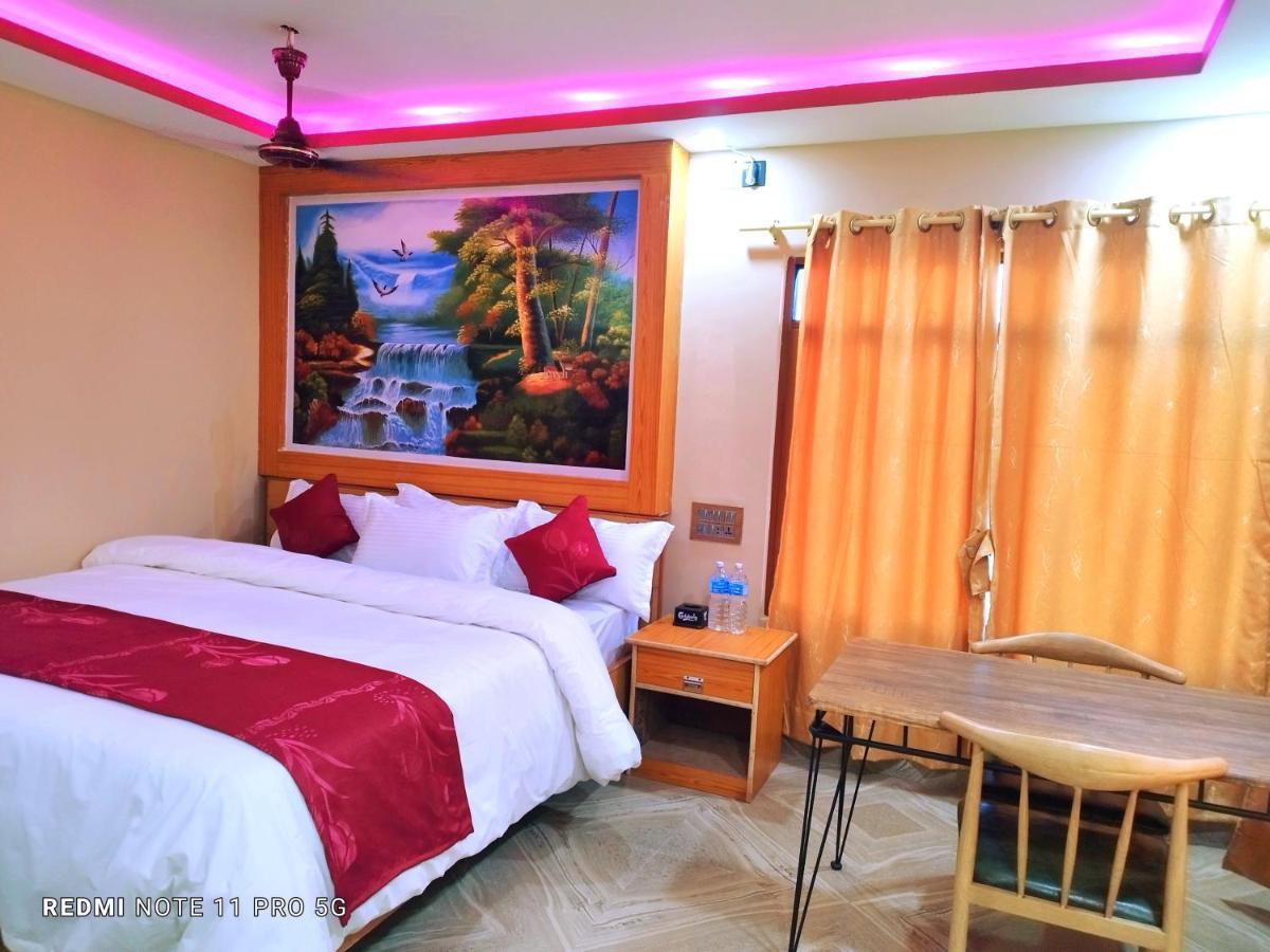Hotel National Park- Best hotel in Sauraha Exterior foto