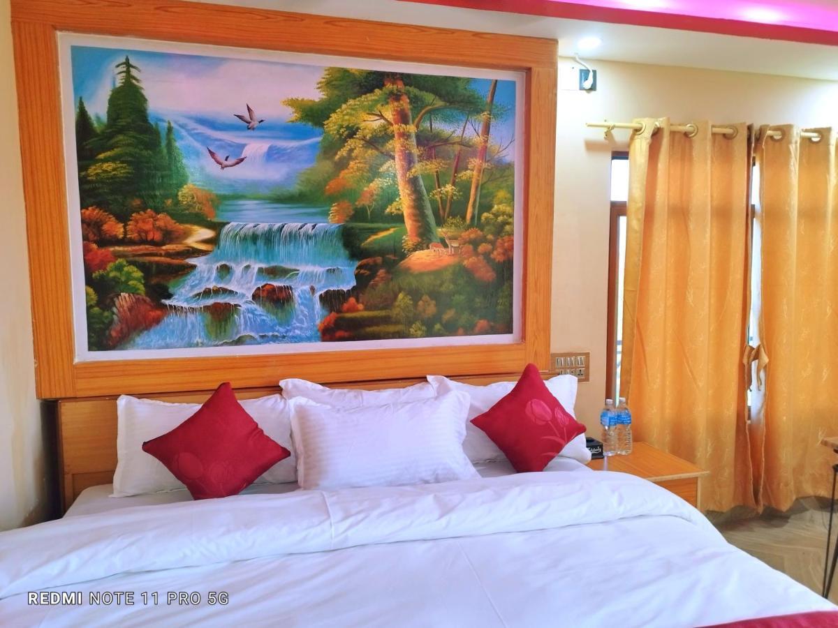 Hotel National Park- Best hotel in Sauraha Exterior foto